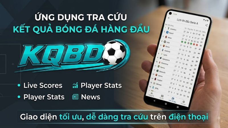 Người dùng đang xem kết quả bóng đá 24h và kqbd đêm qua trên điện thoại thông minh